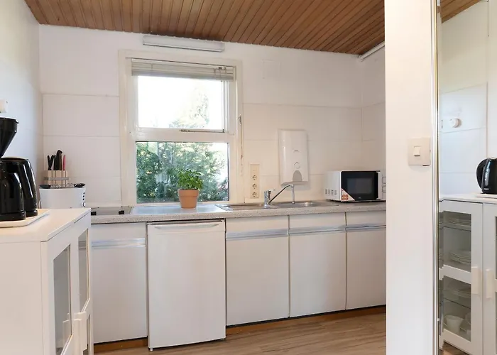 Zwergenhaus Mit Meeresrauschen Grömitz